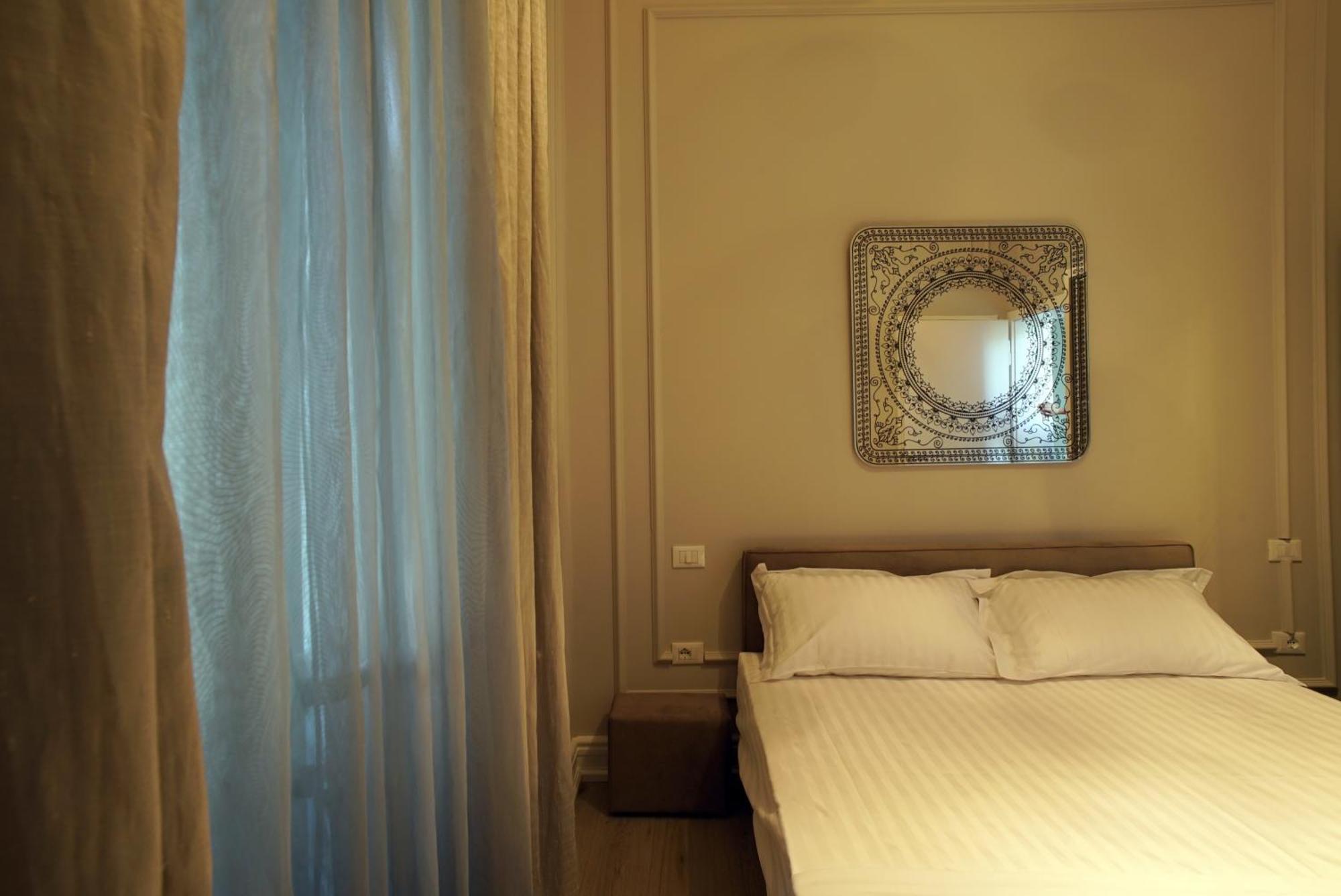 Padam Boutique Hotel Tirana Szoba fotó