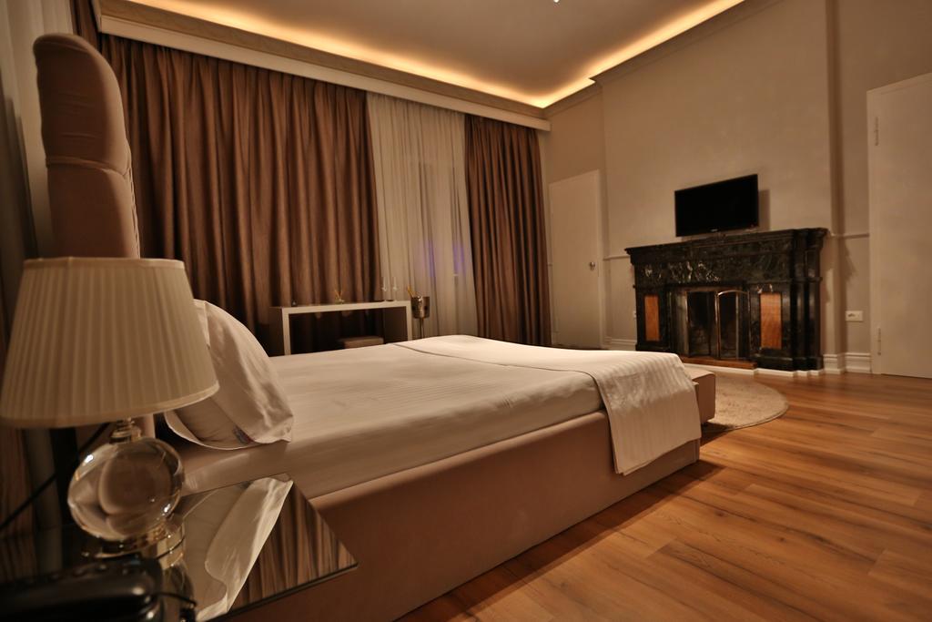 Padam Boutique Hotel Tirana Kültér fotó